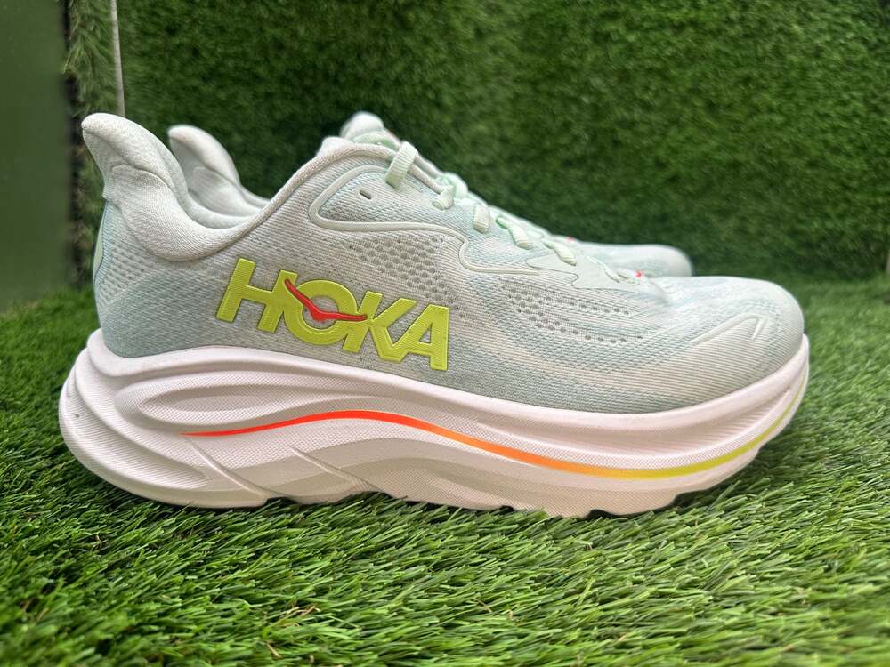 Hoka One One Clifton 10 1162031-SLSSN Athletic Shoes Women's 9.5B Green Jacquard